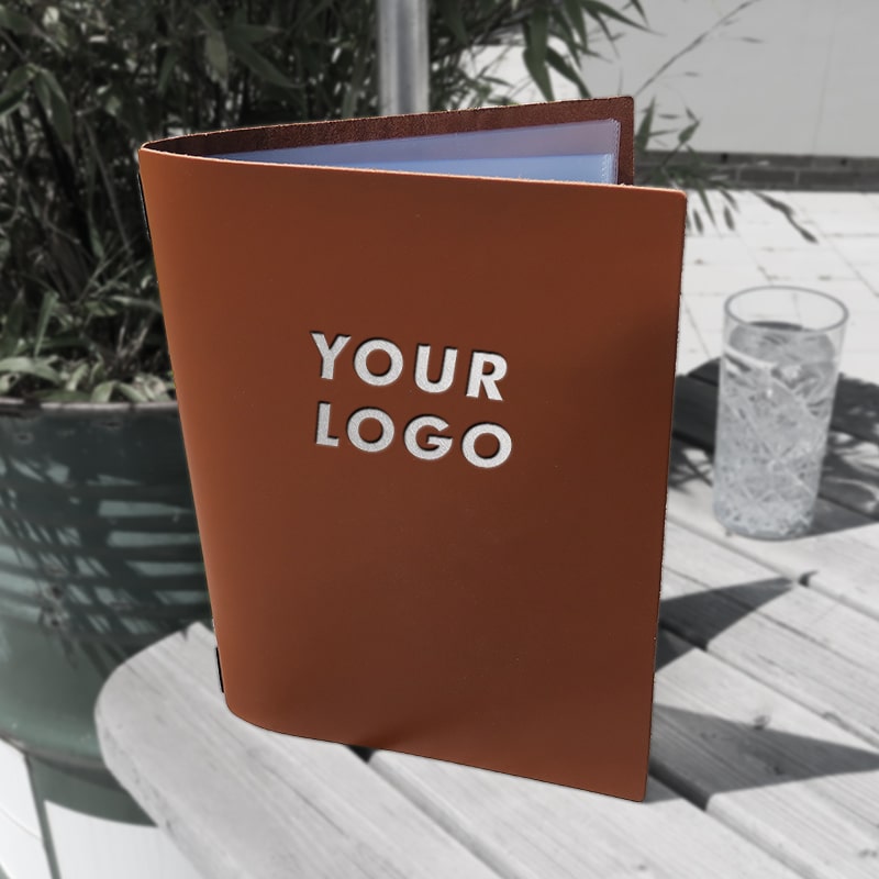 'Chestnut Coated' Speisekarten aus Leder - Craft On Table
