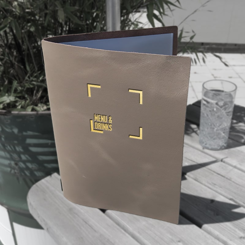 'Taupe Pull Up' Speisekarten aus Leder - Craft On Table
