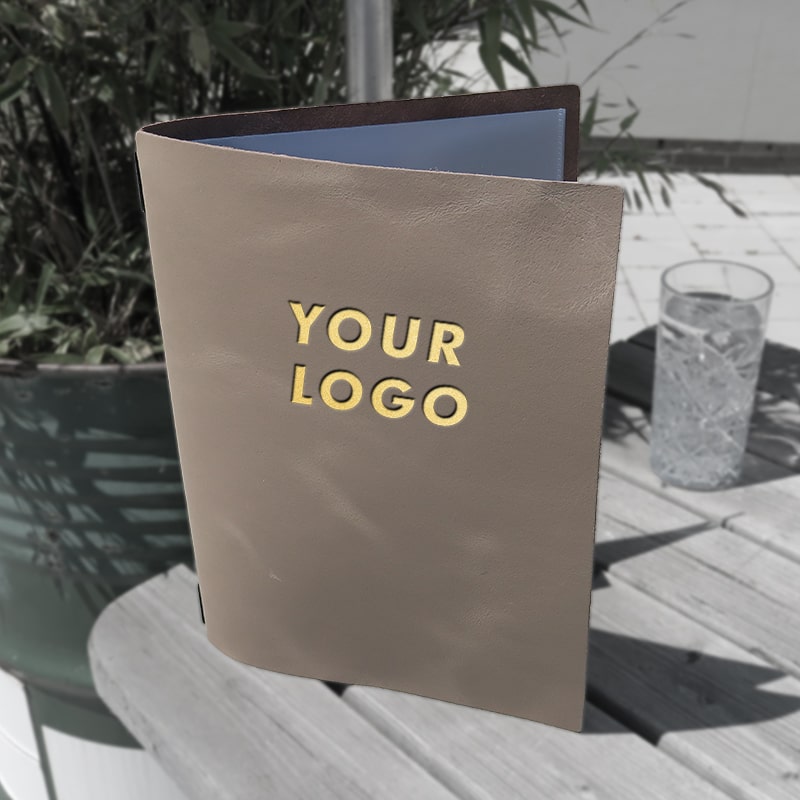 'Taupe Pull Up' Speisekarten aus Leder - Craft On Table