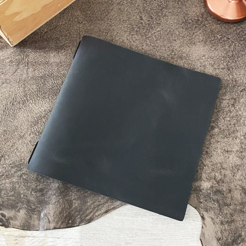 Anthrazitfarbene Pull-Up-Leder-Menükarte - Craft On Table