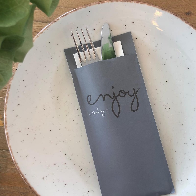 Muster für Bestecktaschen mit Text - Craft On Table