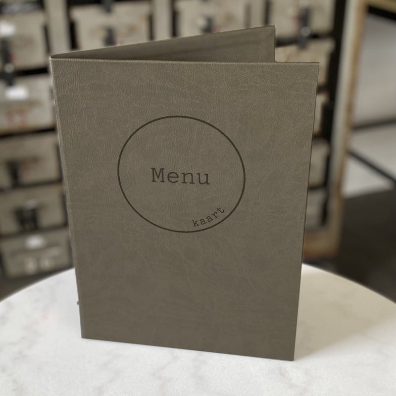 Muster eines Hardcovers A4 in Lederoptik - Craft On Table
