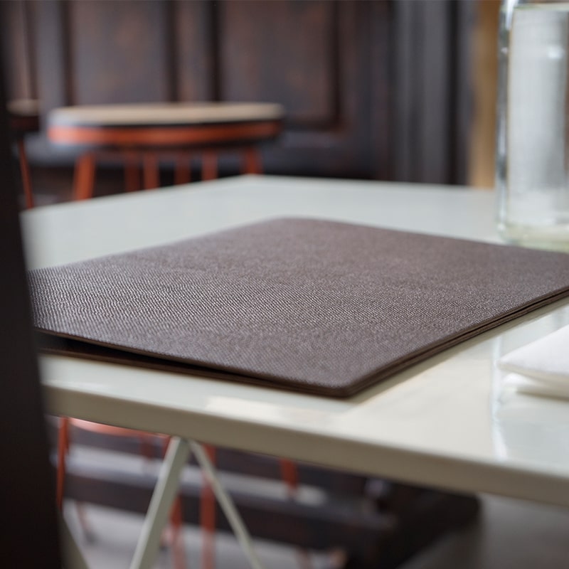 Muster einer Menükarte Softcover-Yuta-A4 - Craft On Table