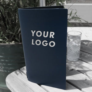 Open afbeelding in diavoorstelling Navy Coated Lederen Menukaart - Craft On Table
