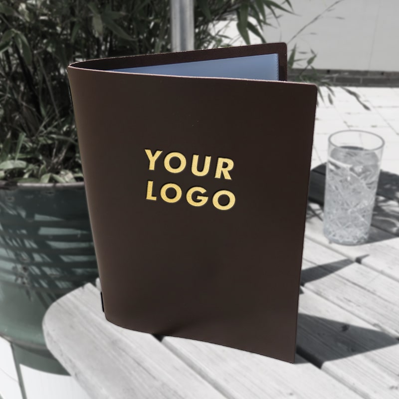 Dark Brown Coated Lederen Menukaart - Craft On Table